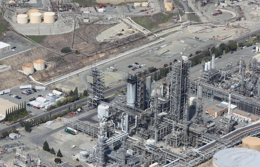 oil refinery energy industry